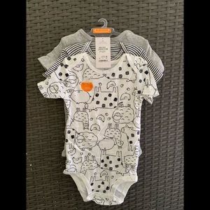 Carter’s 3-pack Rompers